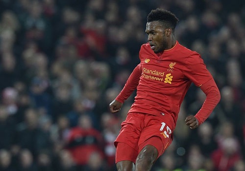 Liverpool khong the thang doi bong hang 4 o cup FA hinh anh