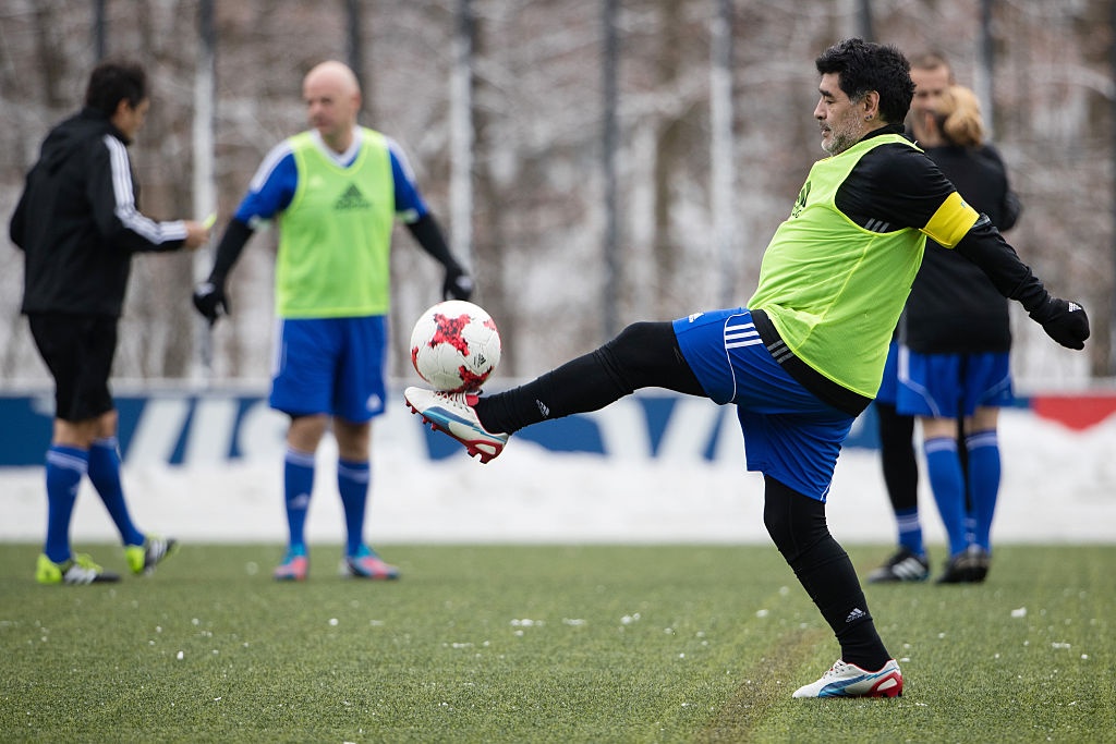 Maradona du tran dau cua cac huyen thoai anh 6