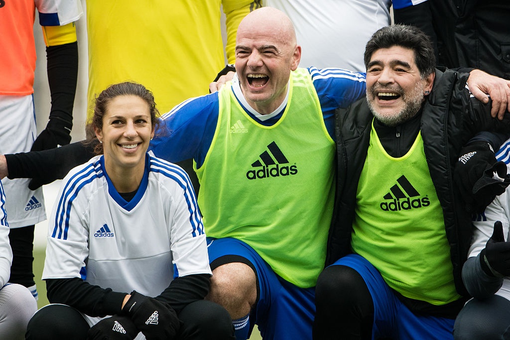 Maradona du tran dau cua cac huyen thoai anh 2