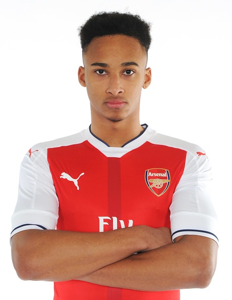 Arsenal ra mắt tân binh đầu tiên ảnh 6 Arsenal ra mat tan binh dau tien anh 6