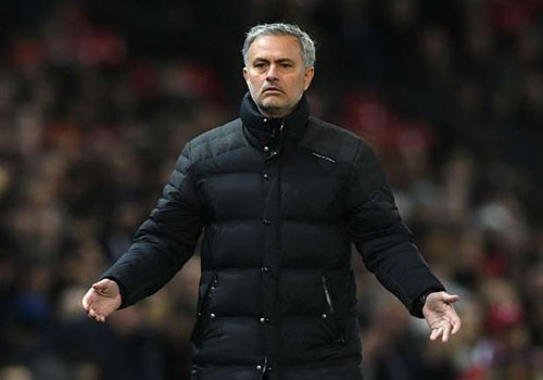 Mourinho chua hai long voi co dong vien MU hinh anh