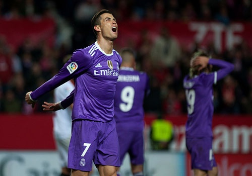 HLV Zidane thua nhan Real thua vi tinh than xa hoi hinh anh