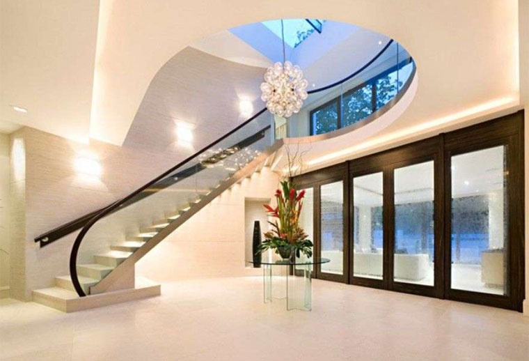 Oezil mua biet thu gia 35 trieu euro anh 4