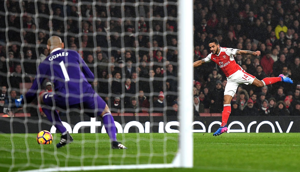 Arsenal thua 1-2 truoc Watford anh 7