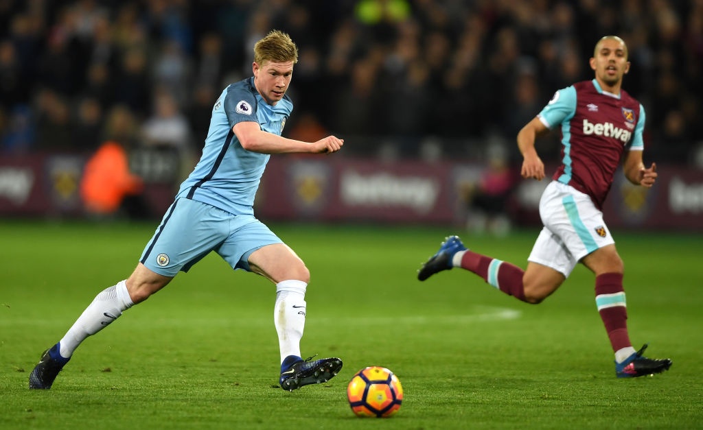 Stones do mau khi Man City thang anh 3