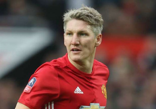 MU dem tin vui den cho Schweinsteiger hinh anh