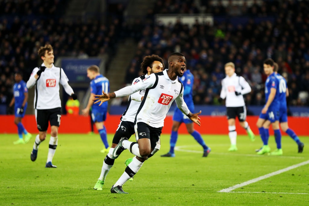 Ranieri giam ap luc khi Leicester thang 3-1 anh 5