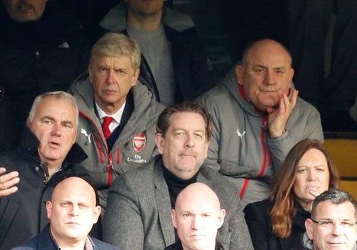 Arsenal hop khan cap truoc nguy co khung hoang hinh anh