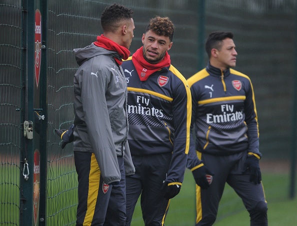 Wenger muon CDV Arsenal khong chi trich Oezil anh 1