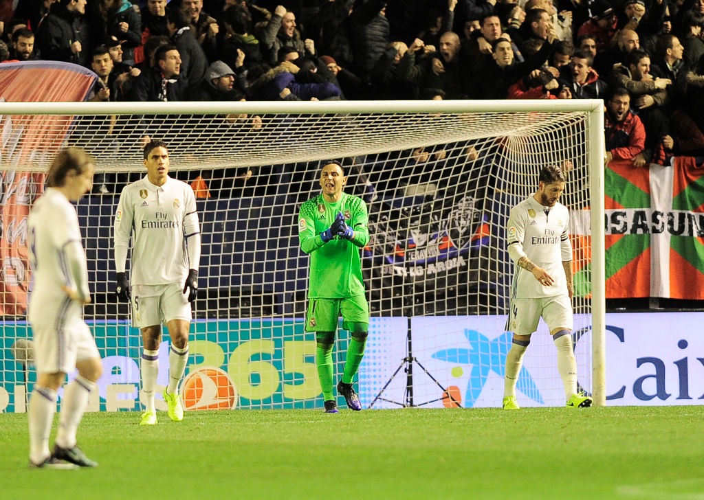 Ronaldo ghi bàn giúp Real thắng Osasuna ảnh 6 Ronaldo ghi ban giup Real thang Osasuna anh 6