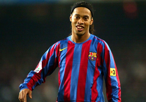 Ronaldinho khong the du doan tran PSG va Barca hinh anh
