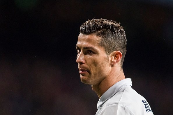 Ronaldo chan thuong truoc tran gap Napoli anh 1