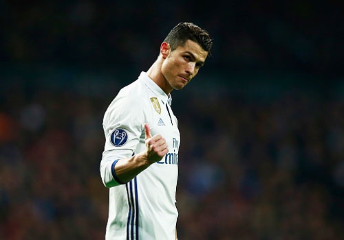 Real 3-1 Napoli: Ronaldo lap thanh tich kien tao hinh anh