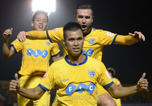 CLB Thanh Hoa tiep tuc bat bai o V.League 2017 hinh anh