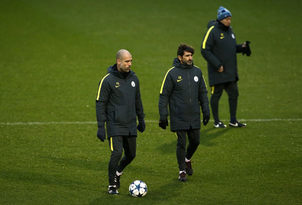 Pep Guardiola so nhat Falcao ben phia Monaco anh 3