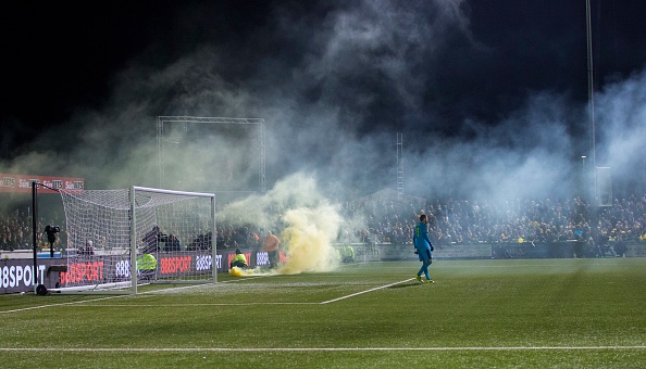 Fan cuong khong the can Arsenal thang anh 2