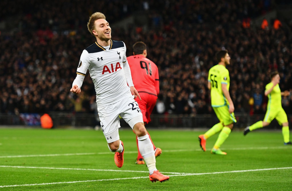 Kane khien Tottenham bi loai khoi Europa League anh 3