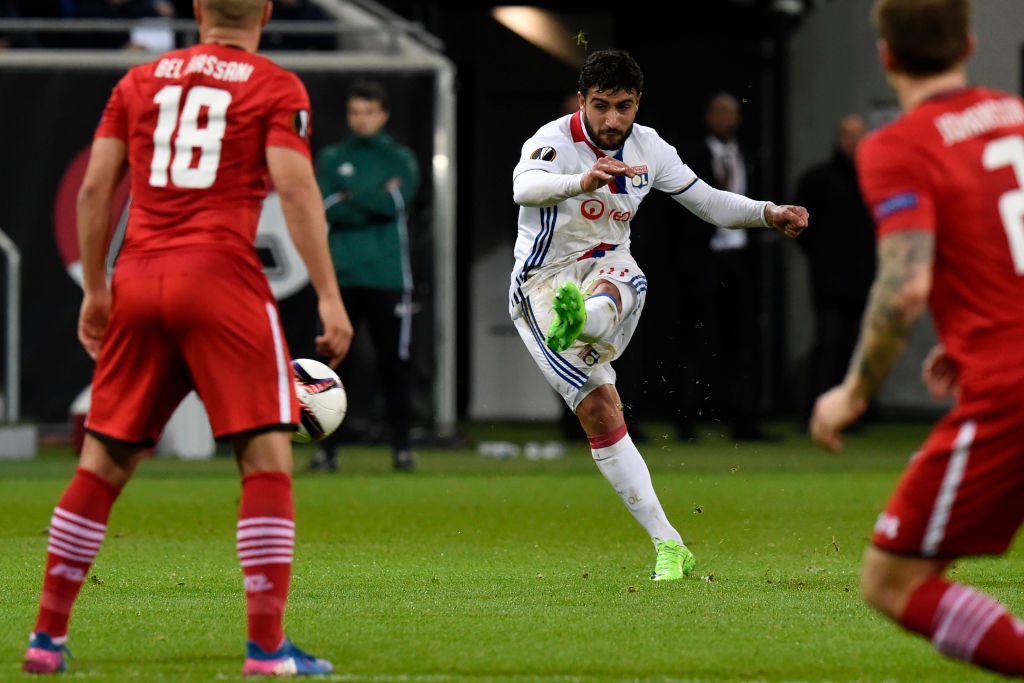 Lyon thang 11-1 o cup chau Au anh 7