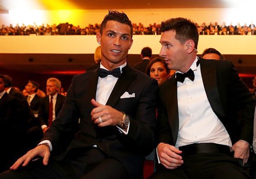 Nhung ky luc thach thuc Ronaldo va Messi truoc khi giai nghe hinh anh
