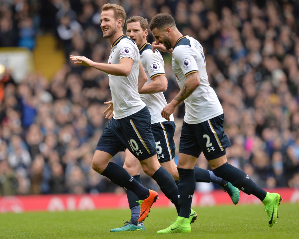 Kane giup Tottenham len vi tri thu 2 anh 4