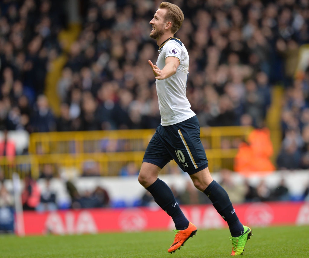 Kane giup Tottenham len vi tri thu 2 anh 5