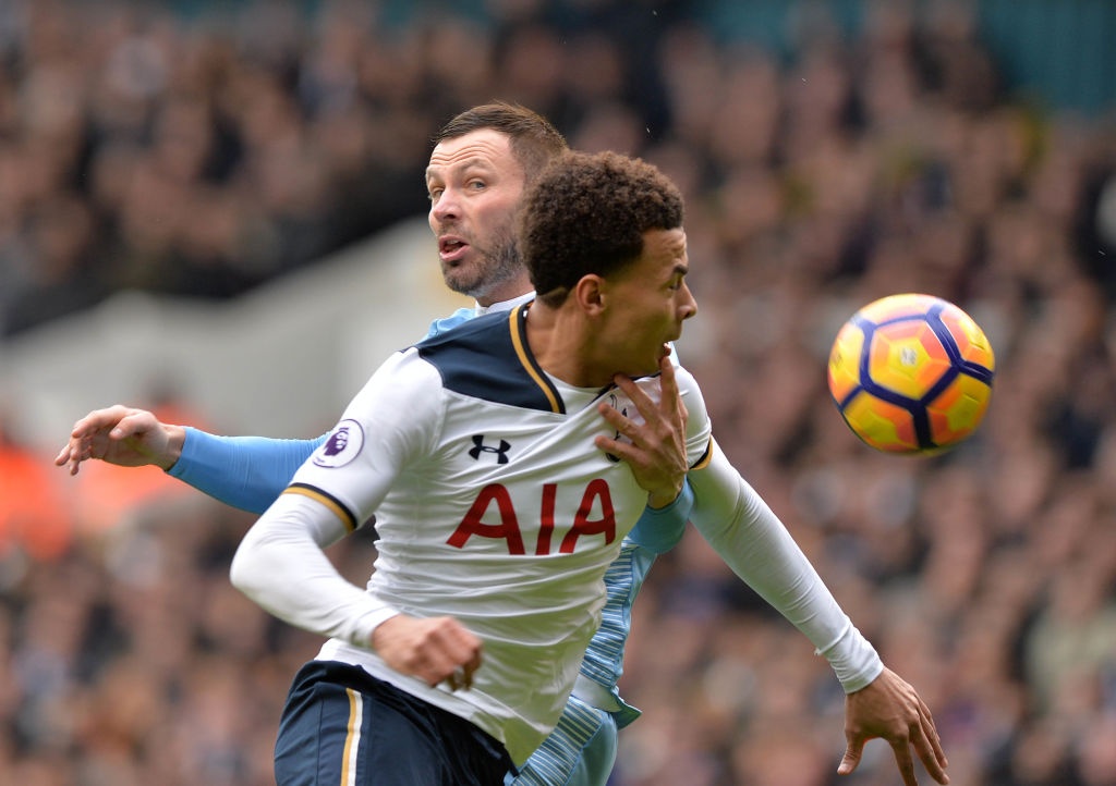 Kane giup Tottenham len vi tri thu 2 anh 3