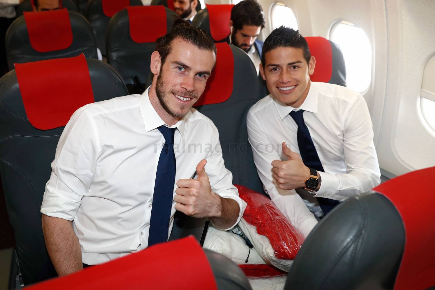 Ronaldo banh bao den Italy anh 2