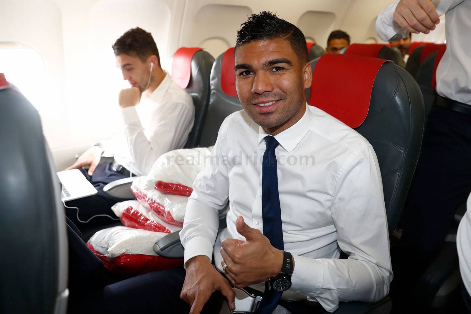 Ronaldo banh bao den Italy anh 6