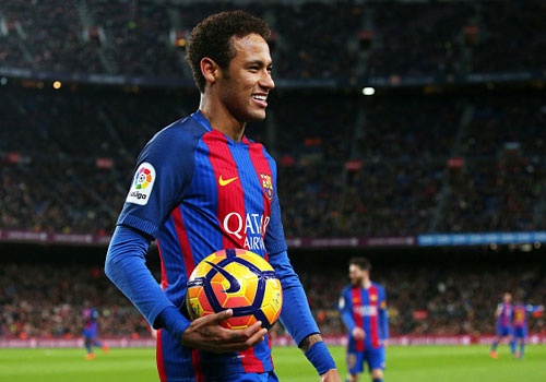 Neymar ca cuoc sut tung luoi PSG 2 lan voi dong doi hinh anh