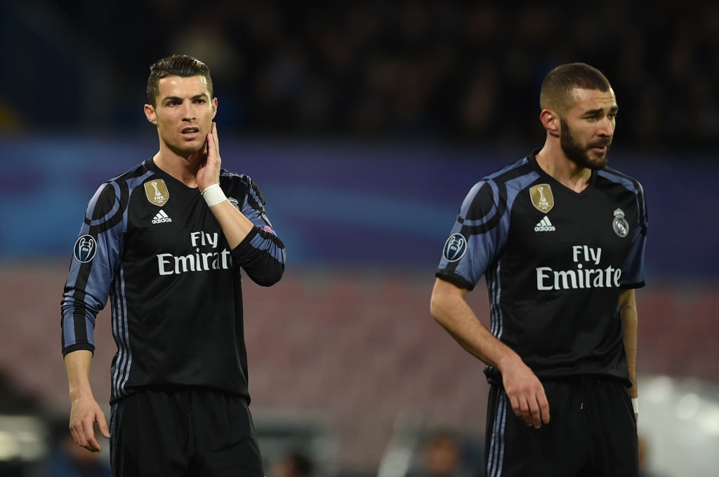 Ronaldo va Benzema im tieng anh 4