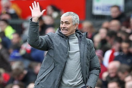 Mourinho than phien chat luong san cua Rostov anh 1