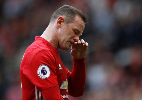 Huyen thoai MU khuyen Rooney giai nghe sau mua nay hinh anh