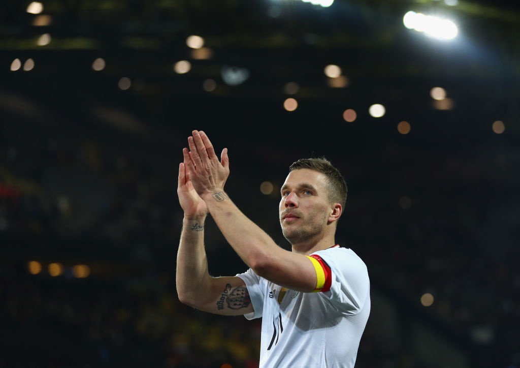 Podolski giup tuyen Duc danh bai DT Anh anh 7