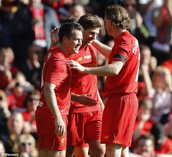 Doi huyen thoai Real thua 3-4 anh 4