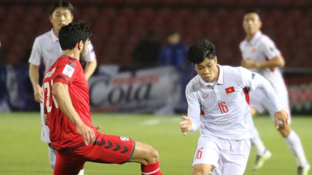 Afghanistan 1-1 DTVN: Cong Phuong da phat, Van Toan ghi ban hinh anh