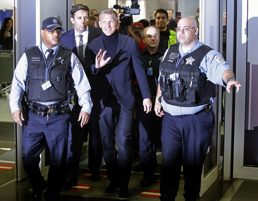 Schweinsteiger được chào đón như người hùng ảnh 3 Schweinsteiger duoc chao don nhu nguoi hung anh 3