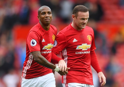 MU mat 5 cau thu, Mourinho trao co hoi cho Rooney hinh anh