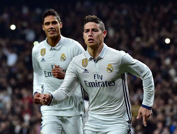 Real doi James va Varane lay De Gea anh 1