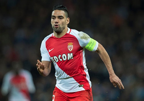Falcao ghi ban giup Monaco bo xa PSG 6 diem hinh anh