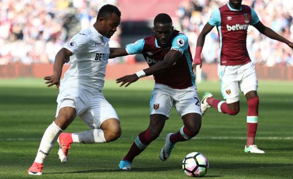 Ibra khong duoc vao doi hinh hay nhat anh 6