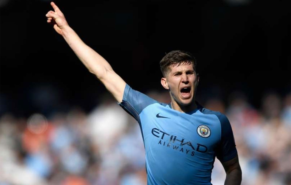 Ibra khong duoc vao doi hinh hay nhat anh 4