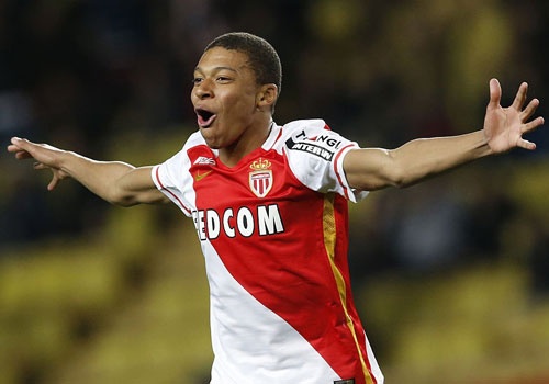 Nhieu doi bong lon chau Au them khat Mbappe hinh anh