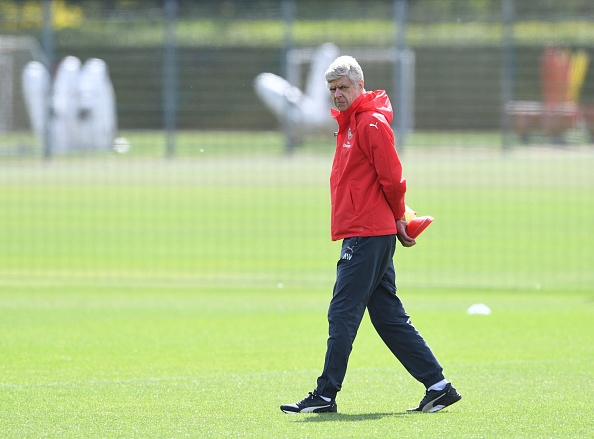 Wenger lo Arsenal không thể đuổi kịp MU ảnh 2 Wenger lo Arsenal khong the duoi kip MU anh 2