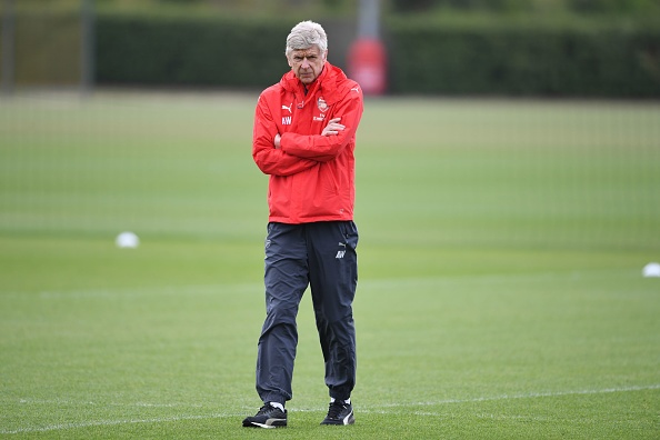 Wenger lo Arsenal không thể đuổi kịp MU ảnh 1 Wenger lo Arsenal khong the duoi kip MU anh 1