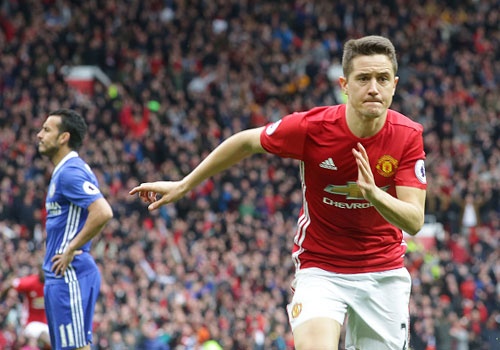 Herrera noi bat trong doi hinh hay nhat vong 33 Premier League hinh anh