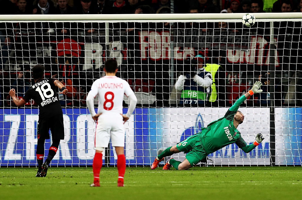 So sanh tuoi trung binh cua 8 doi anh 8