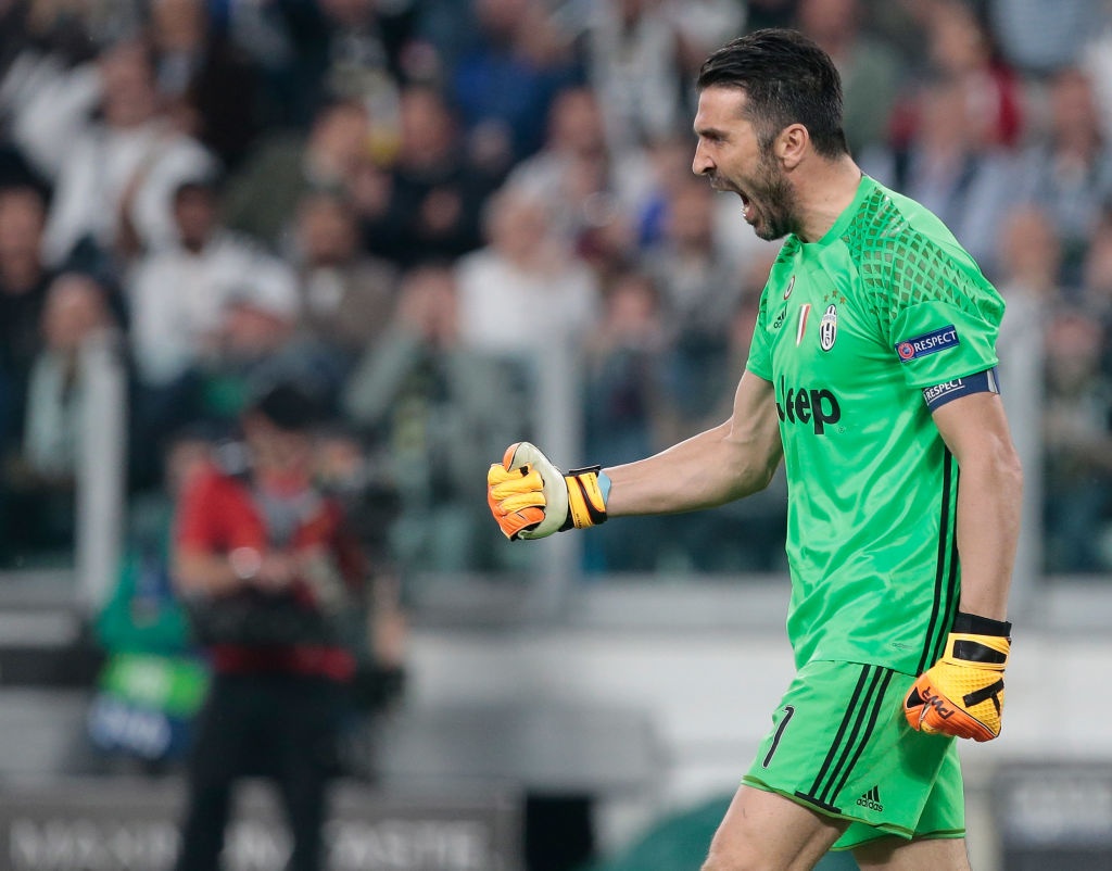 So sanh tuoi trung binh cua 8 doi anh 1