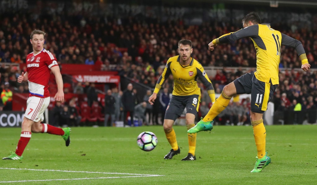 Sanchez va Oezil giup Arsenal thang 2-1 anh 9