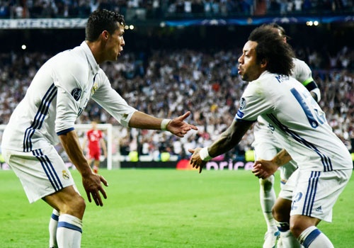 Cau thu Real an mung tran thang Bayern tren mang xa hoi hinh anh