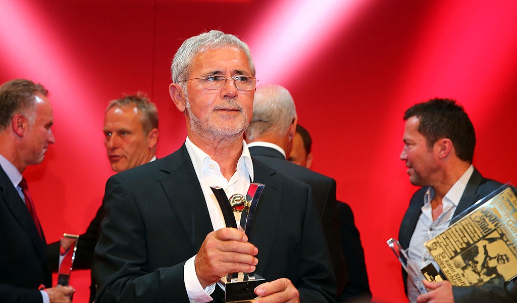 Messi gia nhap 10 chan sut huyen thoai anh 5